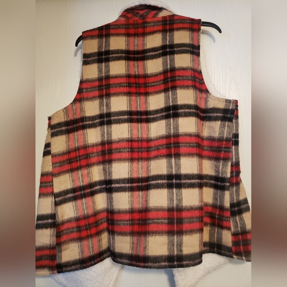 Vest fluffy plaid - Picture 2 of 3